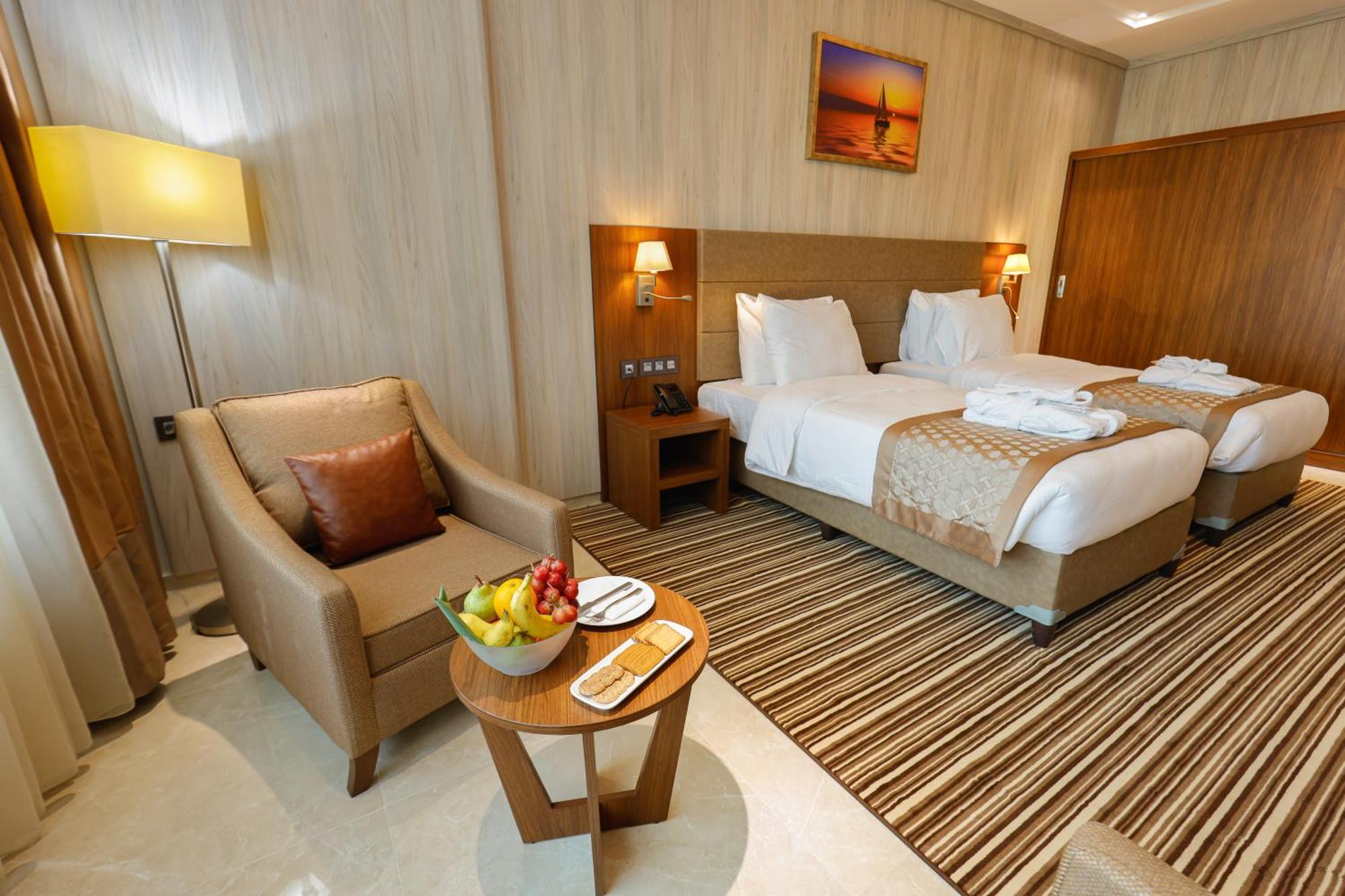 Byblos Hotel Abidjan Extérieur photo