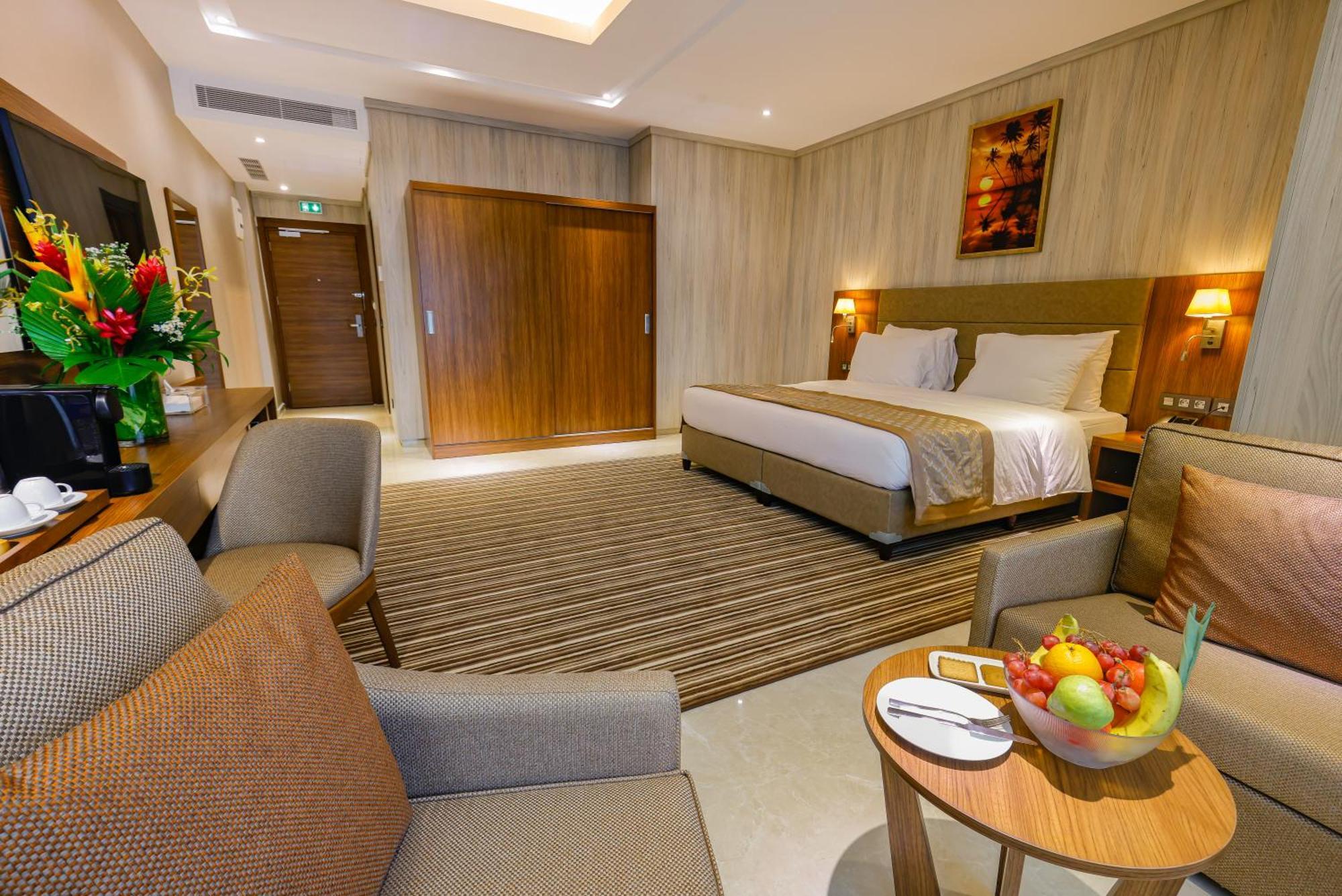 Byblos Hotel Abidjan Extérieur photo